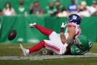 Giants rookie running back Cam Skattebo suffers dislocated right ankle against Eagles