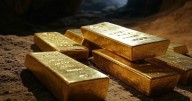 El oro supera por primera vez los 4.000 dólares
