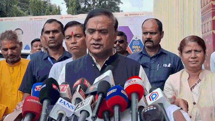 Assam CM slams Congress over singing of Bangladesh national anthem at party meeting