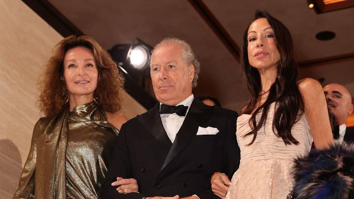 David Armstrong-Jones proves romance with Isabelle de La Bruyere is going strong in new date night photos