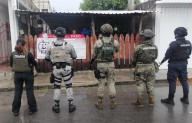 Aseguran drogas y detienen a cuatro personas durante dos cateos en Cozumel