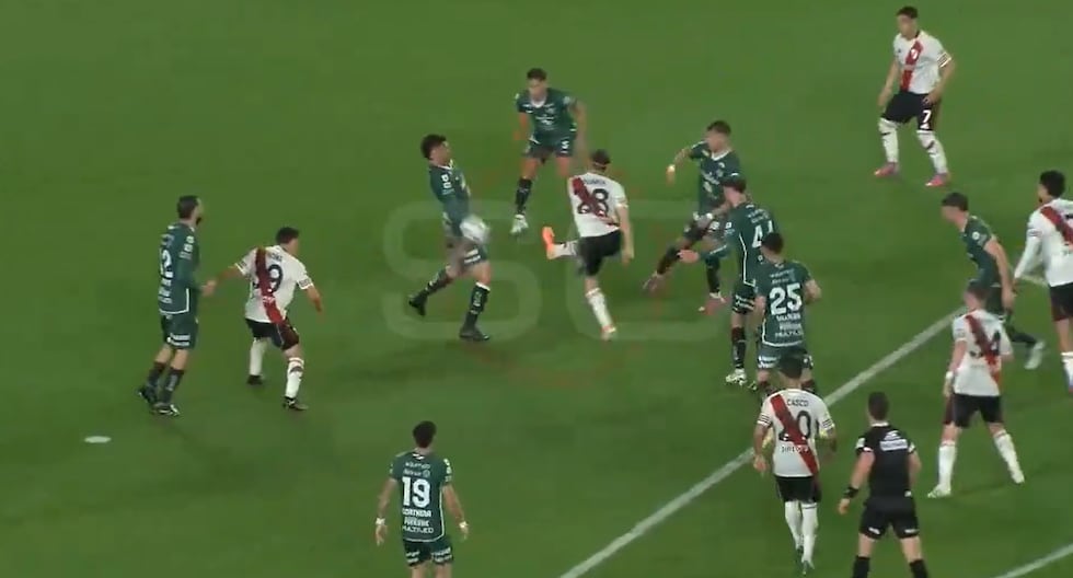 La mano de Insaurralde que no se cobró en el River Plate vs. Sarmiento por Liga Argentina 