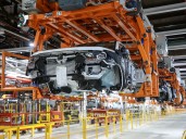 La producción automotriz cayó por tercer mes consecutivo