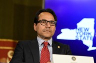 Jueza federal en Puerto Rico determina que decisión de Trump de despedir a miembros de la Junta fue ilegal