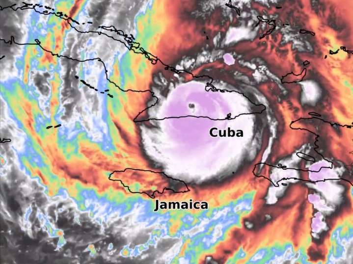 Millones sin corriente y cuantiosos daños en Cuba mientras Melissa sigue sobre la isla