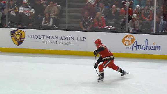 Chris Kreider's 2nd goal is the late tiebreaker in the Anaheim Duck...