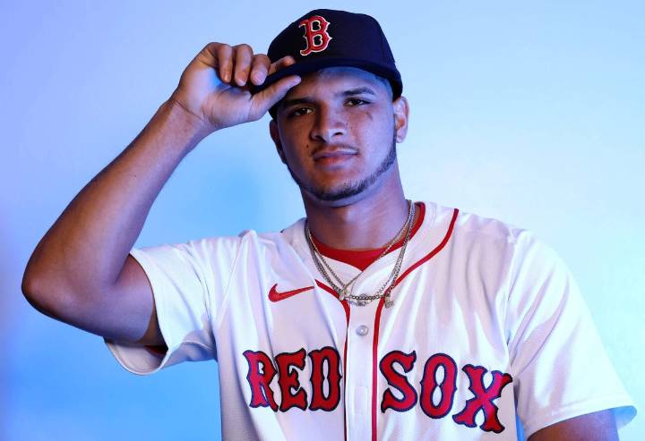 Red Sox prospect Luis Perales hitting 100 mph, a new assistant hitting coach and more notes