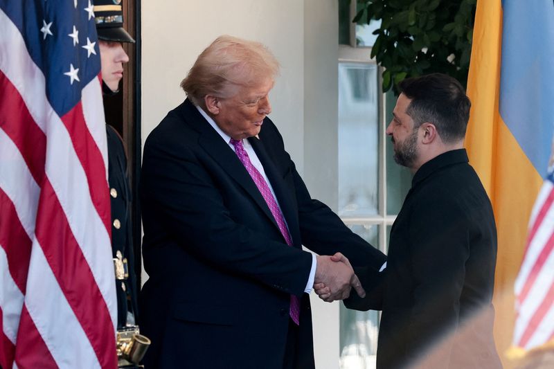 Zelenskiy arrives to seek weapons from Trump in shadow of Putin summit