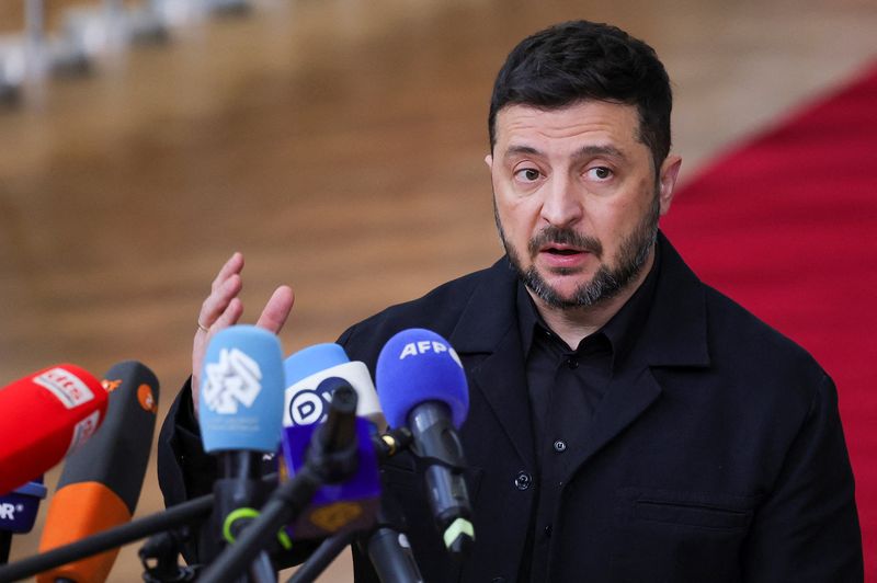 Zelenskiy hails new energy sanctions on Russia, seeks more pressure on Moscow