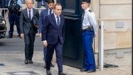Lecornu intenta convencer a los socialistas para sobrevivir en Francia