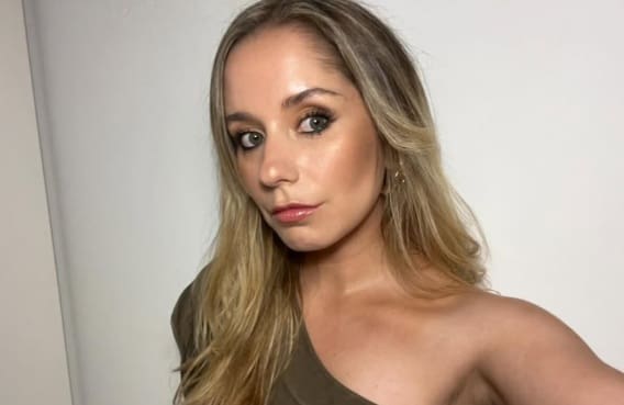 Dejó a todos en shock: Hija de Karen Doggenweiler impactó al confirmar apasionado romance con reconocido periodista