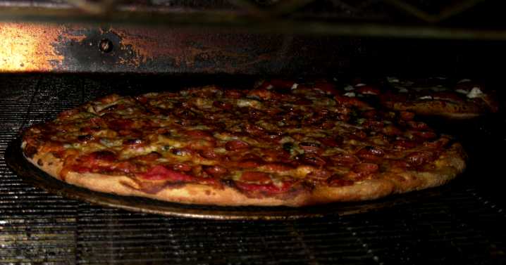 Jason's Pizza starts community food initiative as SNAP benefits are thrown into jeopardy