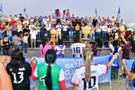 Clorinda vivió una noche única: Miles de mujeres acompañaron el acto de apertura del Torneo de la Amistad “Copa Gildo Insfrán”