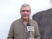 Vaishnaw reviews railway readiness ahead of Cyclone Montha