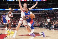 Pistons rally late, but Bulls still take opening