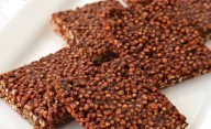 Receta de barrita de quinoa inflada sin horno y con chocolate
