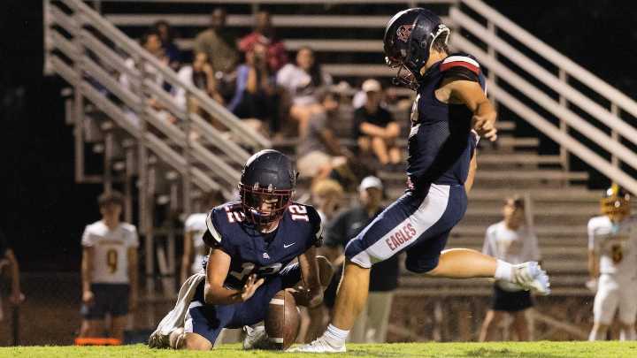 How this Alabama HS football player is raising thousands for dementia care one kick at a time