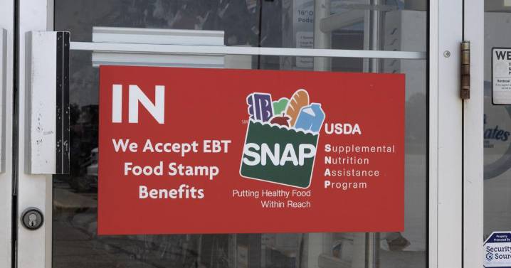 Courts order Trump to keep paying food stamps amid shutdown