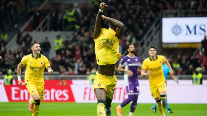Gimenez consiguió penal y el Milan toma el liderato con remontada