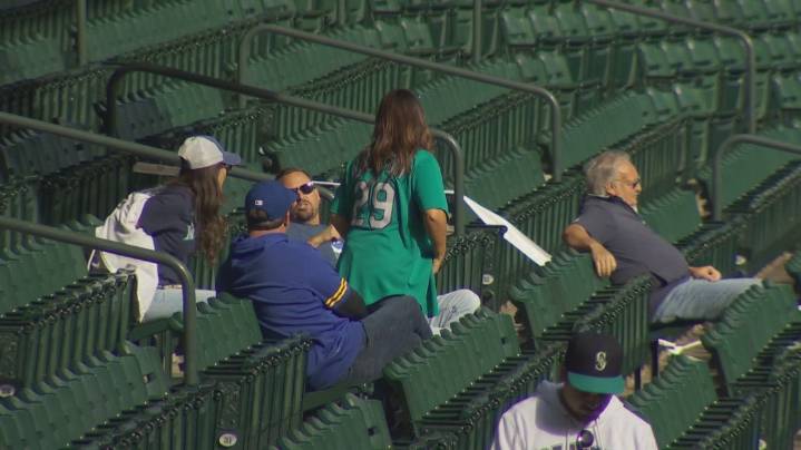 ALDS Game 4 watch party at T-Mobile Park brings hundreds of fans
