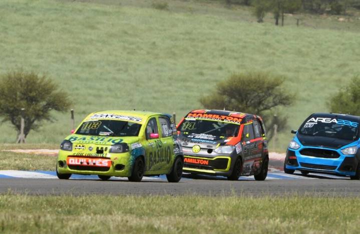 Primera victoria del quilmeño Thomas Marchesín en la Clase 2 del Turismo Pista