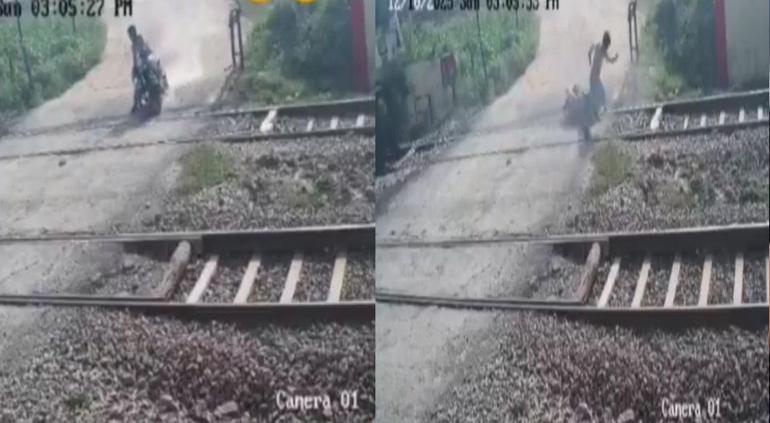 Intentó motociclista ganarle el paso al tren y murió arrollado 🎦