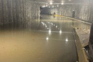 Inundaciones y cierres viales tras intensas lluvias en el AMG y la región Ciénega