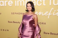 Las uñas lila 'glazed' de Selena Gómez son más festivas que la purpurina