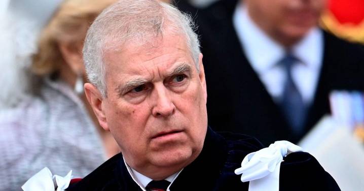 Carlos III inicia un proceso formal para retirar los títulos a su hermano el príncipe Andrés