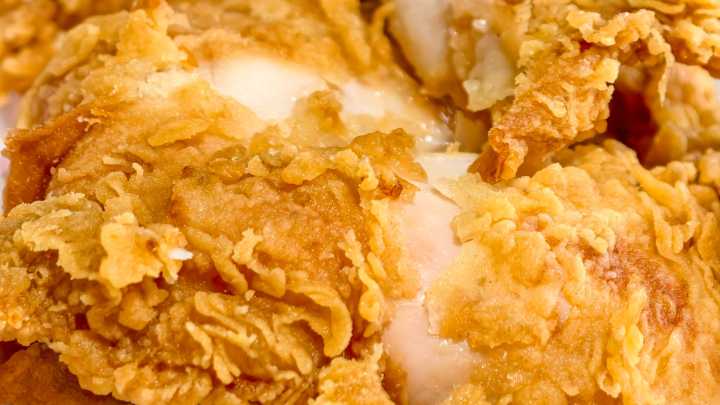 How To Easily Get Evenly Coated Fried Chicken