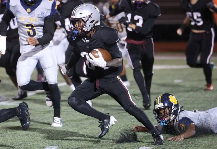Hazel Park RB Montrell Parker runs for over 300 yards in 41