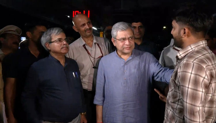 12,000 Special Trains Operating, Stop Overcrowding Rumours, Appeals Railway Minister Vaishnaw Amid Festive Rush