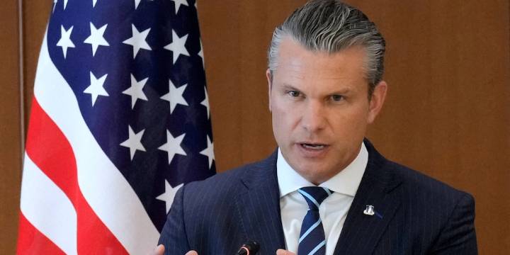 El secretario de Guerra le advirtió a China que Estados Unidos defenderá con firmeza los intereses de Taiwán y sus aliados en el Indo