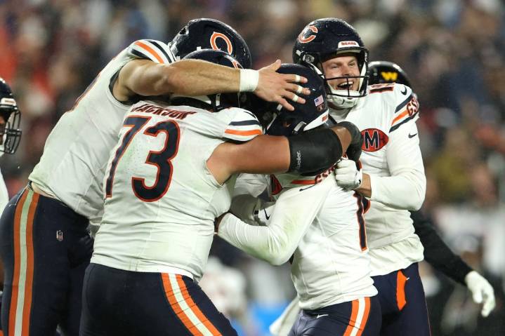 Bears edge Commanders on last-second field goal for 3rd straight win