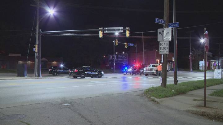 18-year-old man hurt in overnight Cleveland shooting