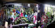 Terror en el Rímac: 30 encapuchados destruyen el mercado de flores Uniflor durante violento intento de desalojo