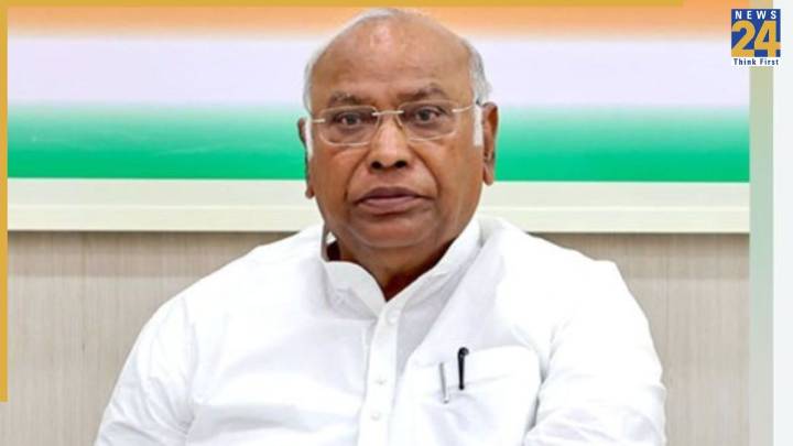Congress President Mallikarjun Kharge hospitalised in Bengaluru