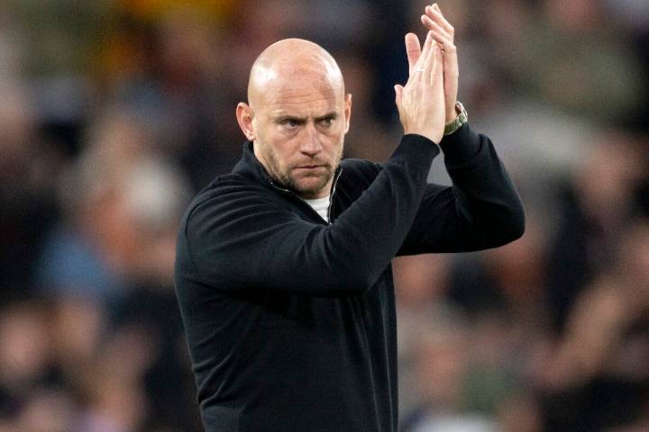 David Gray looking for a reaction from his players tomorrow