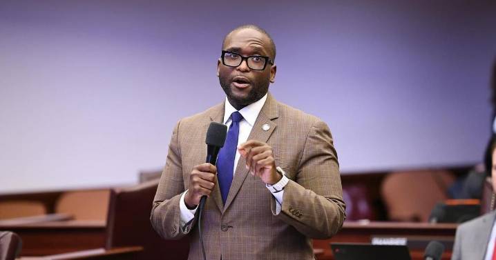 Shevrin Jones wants to bar mid-decade redistricting now and forever
