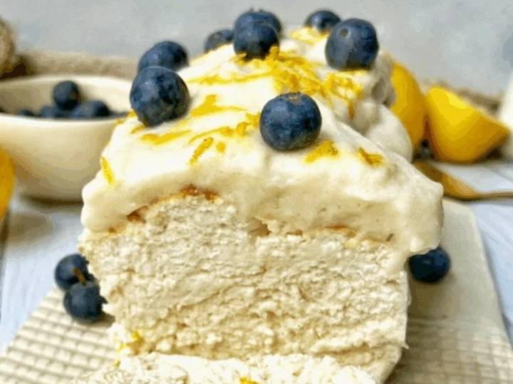 Budín nube sin harinas: liviano, alto en proteínas y listo en minutos