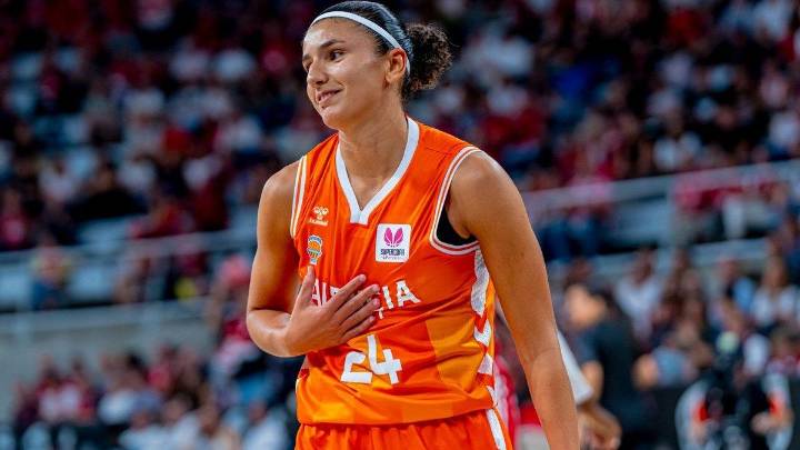 Valencia Basket despierta tarde y cae en su estreno en Liga F Endesa (71