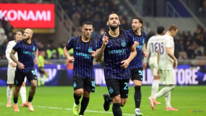 Calhanoglu double fires Inter to 3-0 win over struggling Fiorentina
