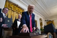 Trump anuncia que todas las negociaciones comerciales con Canadá están terminadas