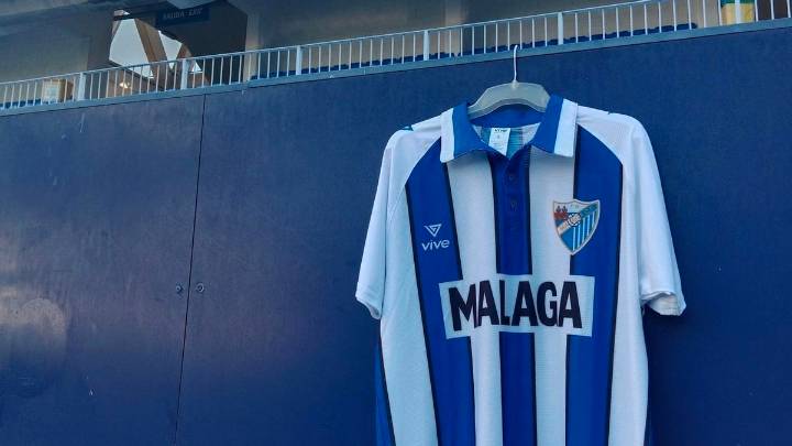 Homenaje al Málaga CF de Joaquín Peiró en la nueva camiseta de la Peña Universitaria