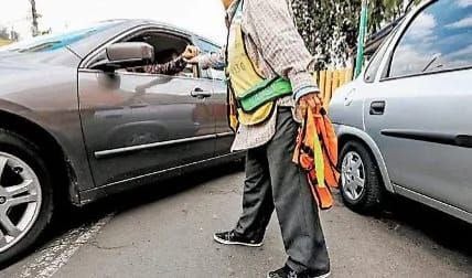 Harán censo y regularán a “franeleros” en Celaya