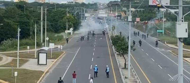 MinInterior denuncia “fuerza desproporcionada” de la Policía en UniAtlántico