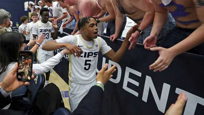 Zips hoops star Tavari Johnson reflects on portal stint, return to UA