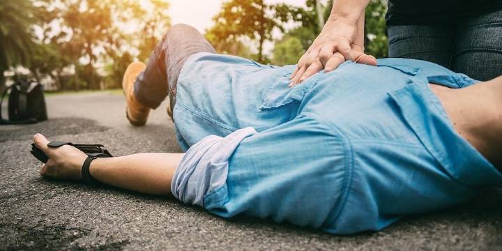 El ataque cardiaco y el ACV casi siempre se presagian, según un estudio