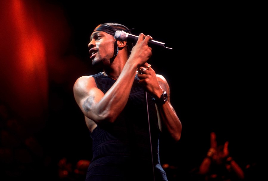 Maxwell, Jamie Foxx and more pay tribute to D'Angelo