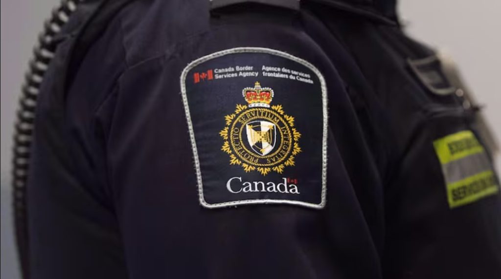 Border services reporting kiosk outage, Toronto Pearson among airports affected